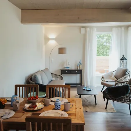 Neu Rügen Resørt Großzügige, Gemütliche Doppelhaushälfte Helena Mit Terrasse Сasa de vacaciones Sagard