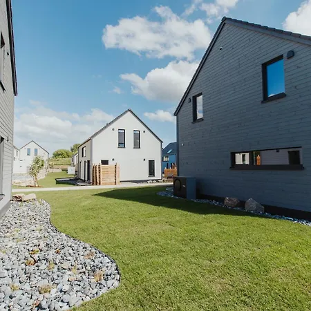Neu Rügen Resørt Großzügige, Gemütliche Doppelhaushälfte Helena Mit Terrasse Сasa de vacaciones *