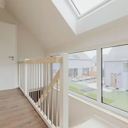 Neu Rügen Resørt Großzügige, Gemütliche Doppelhaushälfte Helena Mit Terrasse Сasa de vacaciones Sagard